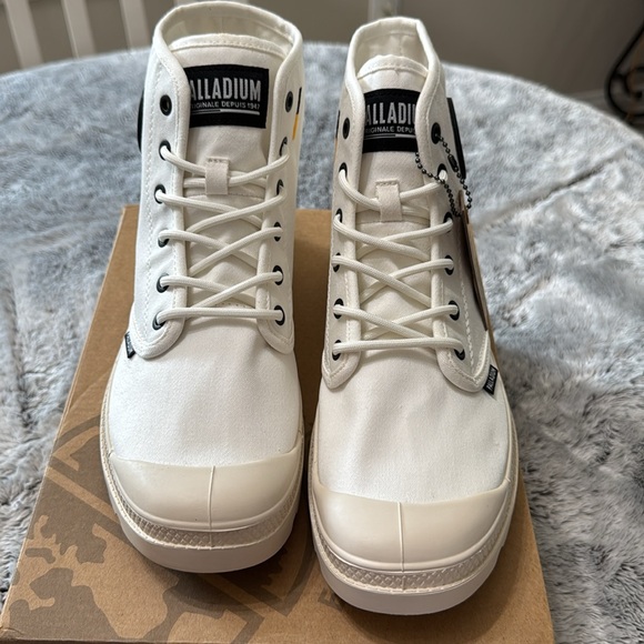 NWT Palladium Unisex Women’s 9.5 Men’s 8 Star White Pampa High Top Adult Boots - Picture 3 of 15